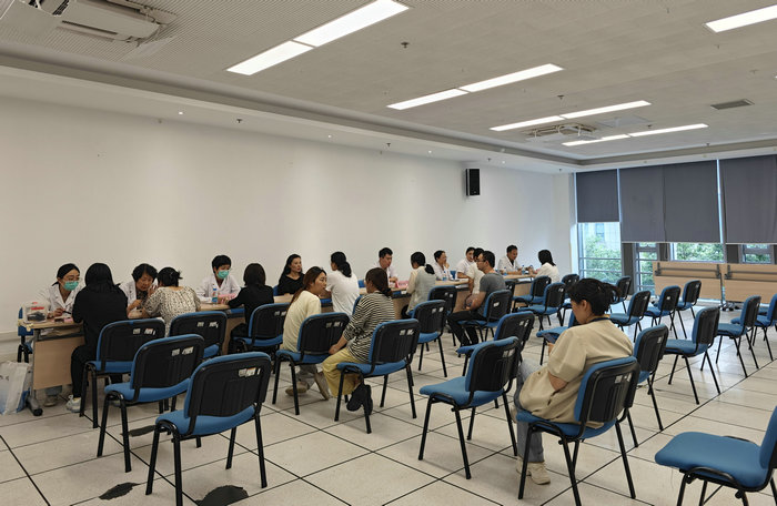 我院开展“健康送审协” 多学科联合义诊活动1.jpg