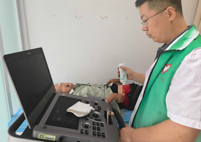 我院泌尿外科举办父亲节公益筛查义诊活动2.jpg