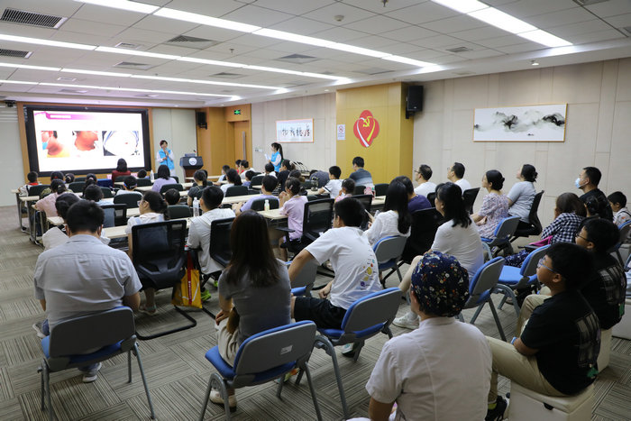 南大苏州医院开展骨龄义诊+减重夏令营 双管齐下护成长2.jpg