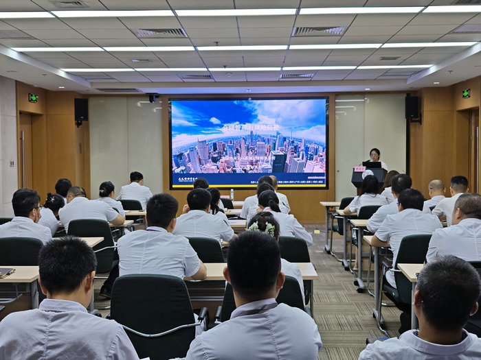 我院举办合同管理与风险防控培训会 筑牢法治运营防线 2.jpg