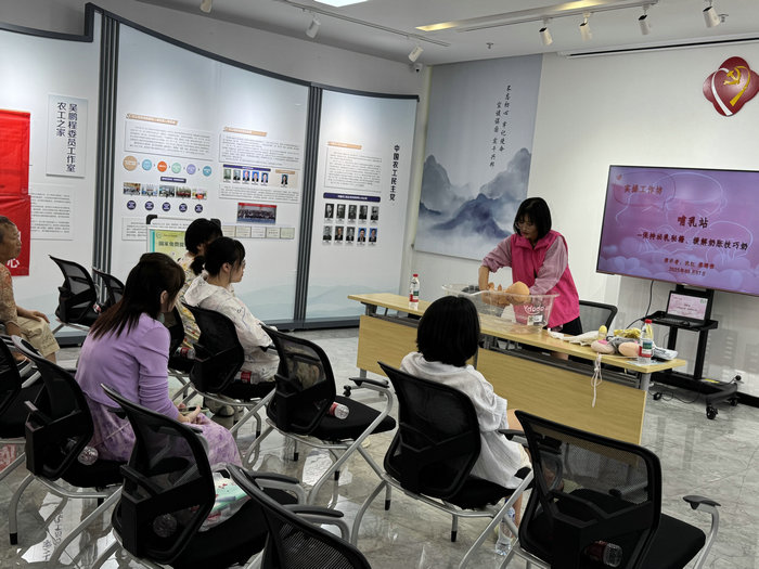 “37℃恒温的爱”我院走进通安开展母乳喂养周活动，为母婴健康护航.jpg