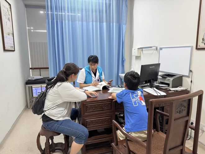 惠及300余人 我院举办4场“中国儿童长高日”骨龄义诊3.jpg