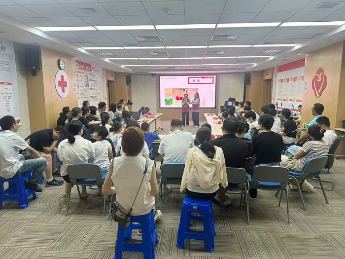 我院红十字基地开展8月度开放日体验活动3.jpg