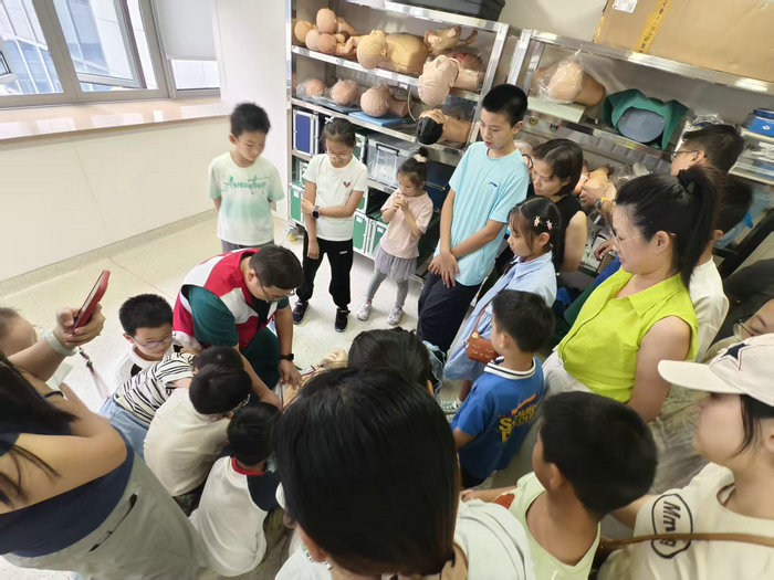 我院举办红十字基地9月开放日暨“世界骨髓捐献者日”宣传活动3.jpg