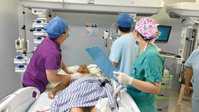 多学科精准联动 我院连续成功抢救高危高龄尿源性脓毒症患者2.jpg