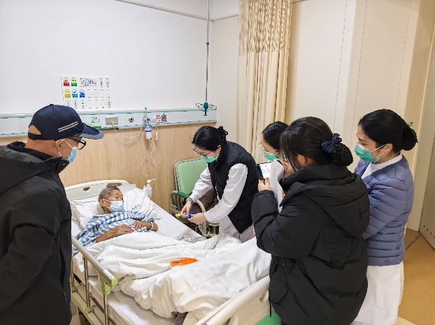 医养结合,“透”亮人生 我院联合护理院开展腹膜透析医养管理模式.jpg 医养结合,“透”亮人生 我院联合护理院开展腹膜透析医养管理模式.jpg