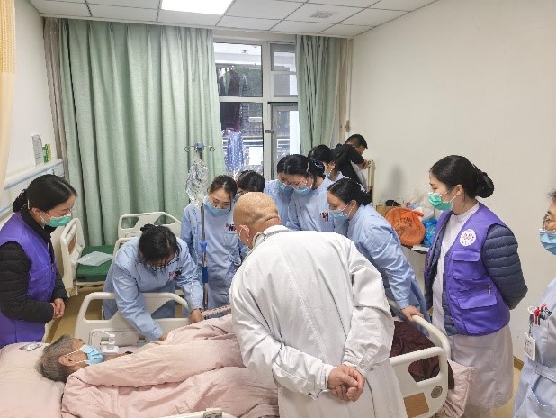 医养结合,“透”亮人生 我院联合护理院开展腹膜透析医养管理模式2.jpg 医养结合,“透”亮人生 我院联合护理院开展腹膜透析医养管理模式2.jpg