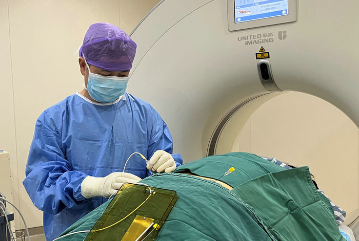 老人癌痛无眠  我院微创手术破困局.jpg