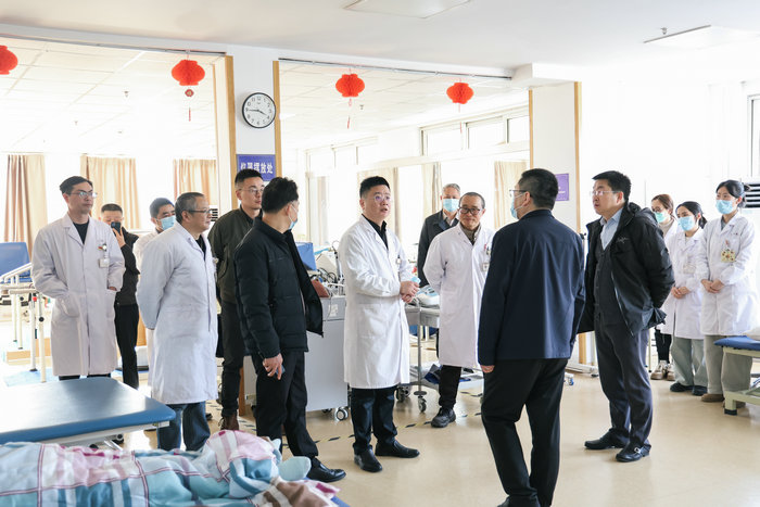 强强联合聚合力 我院与吴中区中医医院共建“脑血管病-康复治疗中心”正式揭牌3.jpg 强强联合聚合力 我院与吴中区中医医院共建“脑血管病-康复治疗中心”正式揭牌3.jpg