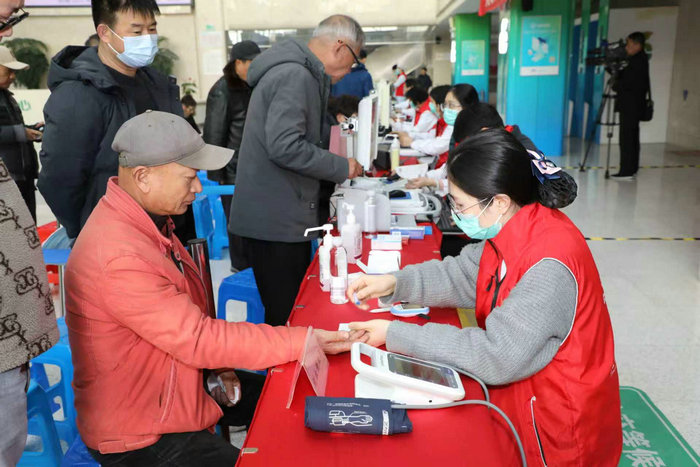迎新义诊暖人心 我院2025在院区开展近40场义诊守护群众健康2.jpg