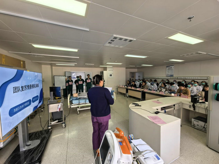 我院开展高级生命支持情景模拟演练.jpg 我院开展高级生命支持情景模拟演练.jpg