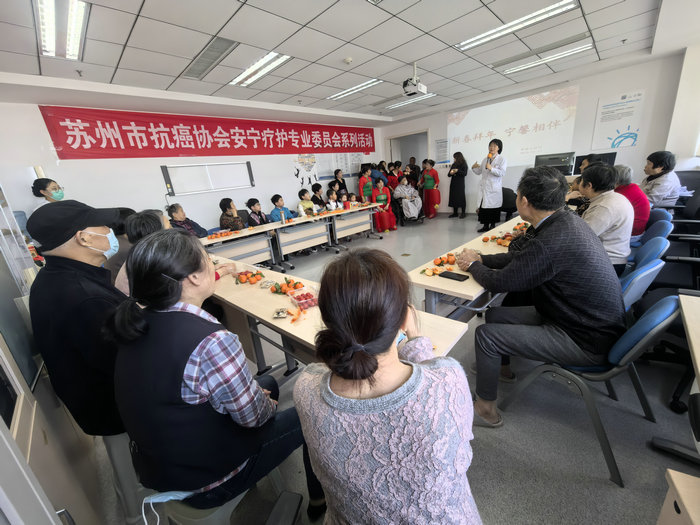 新春送暖意 南大苏州医院与“癌友”欢乐迎马年.jpg 新春送暖意 南大苏州医院与“癌友”欢乐迎马年.jpg
