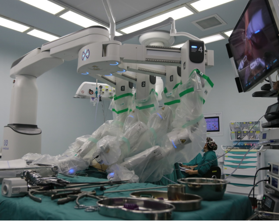 创伤小恢复快 南大苏州医院成功开展普外机器人微创手术2.png 创伤小恢复快 南大苏州医院成功开展普外机器人微创手术2.png