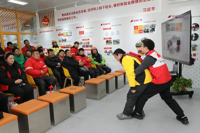 医路先锋 我院推进新就业群体救护培训及健康服务3.jpg