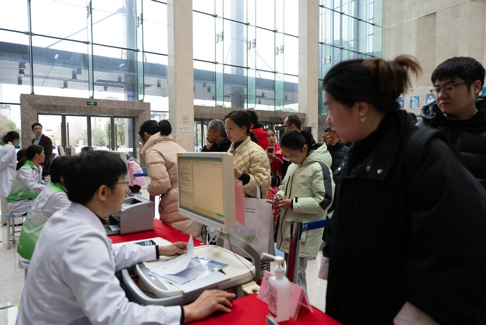 抓住春季长高“黄金期” 我院举办中西医助长义诊活动3.jpg