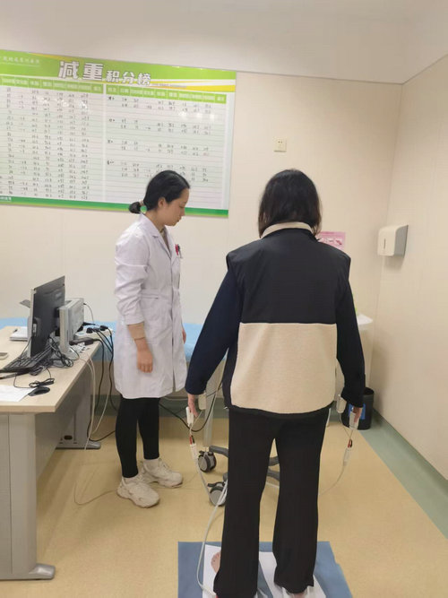 免费体成分测定及减脂方案 3.29南大苏州医院开展减重义诊.jpg