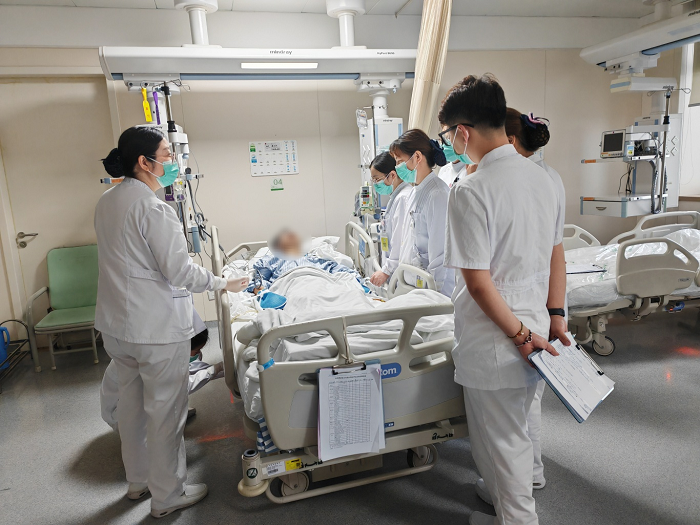 “苏州好人”高铁再施援手 彰显医者仁心.png