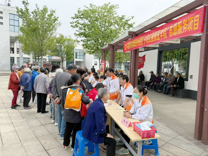 党建引领深入“健康档案管理”我院义诊筛查培训走进华通一区