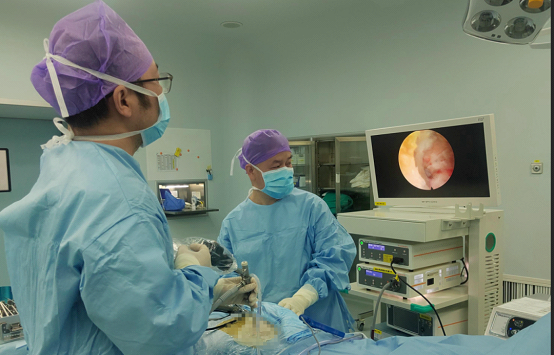 携手鼓楼名医微创妙手治腰突 患者感谢信为院点赞2.png