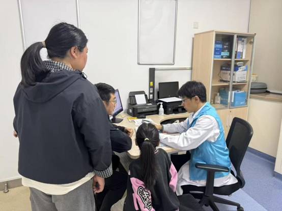 五一假期护未来 我院举办儿童生长发育骨龄义诊活动2.jpg