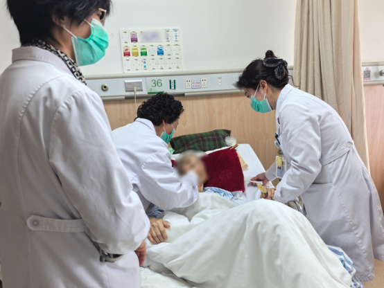 “宁馨”相伴 我院安宁疗护为高龄肠癌患者重拾生命美好.png