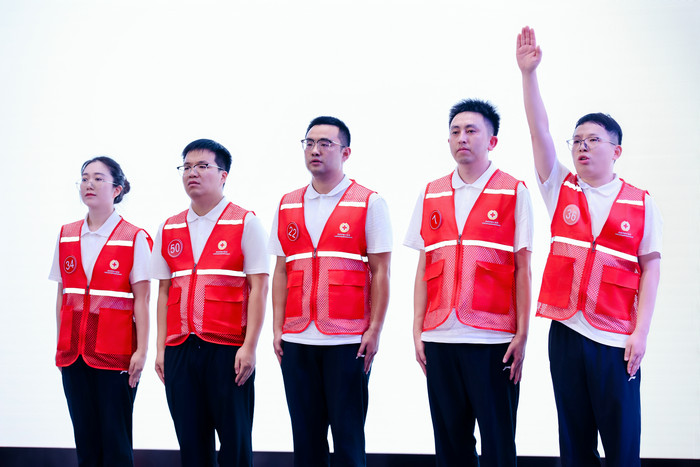 我院斩获苏州市应急救护技能竞赛团体特等奖及个人奖5项2.jpg 我院斩获苏州市应急救护技能竞赛团体特等奖及个人奖5项2.jpg
