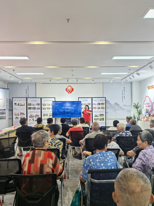 苏城康伴·健康服务惠民生——我院老年健康关爱行动走进通安、东渚.jpg