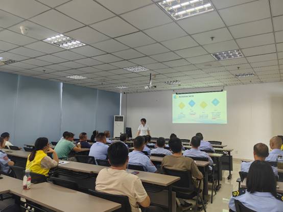 科普益起来|我院“护胃队”走进新区公交公司.jpg 科普益起来|我院“护胃队”走进新区公交公司.jpg