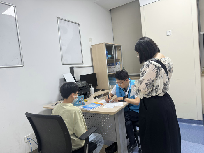 我院开展儿童生长发育骨龄公益义诊 为辖区儿童健康成长护航2.jpg 我院开展儿童生长发育骨龄公益义诊 为辖区儿童健康成长护航2.jpg
